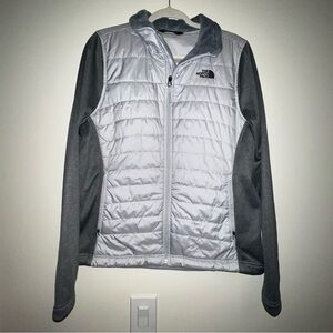 The North Face Women's XL Mashup Full Zip Jacket w Thumbholes Grey outdoor coat